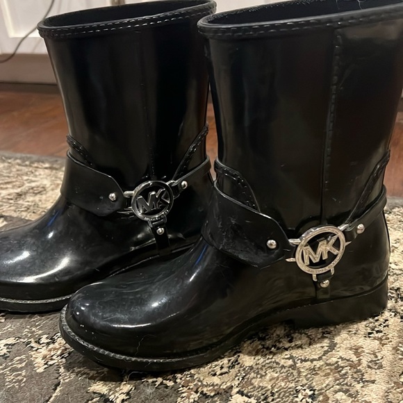 Michael Kors boots - Picture 1 of 7